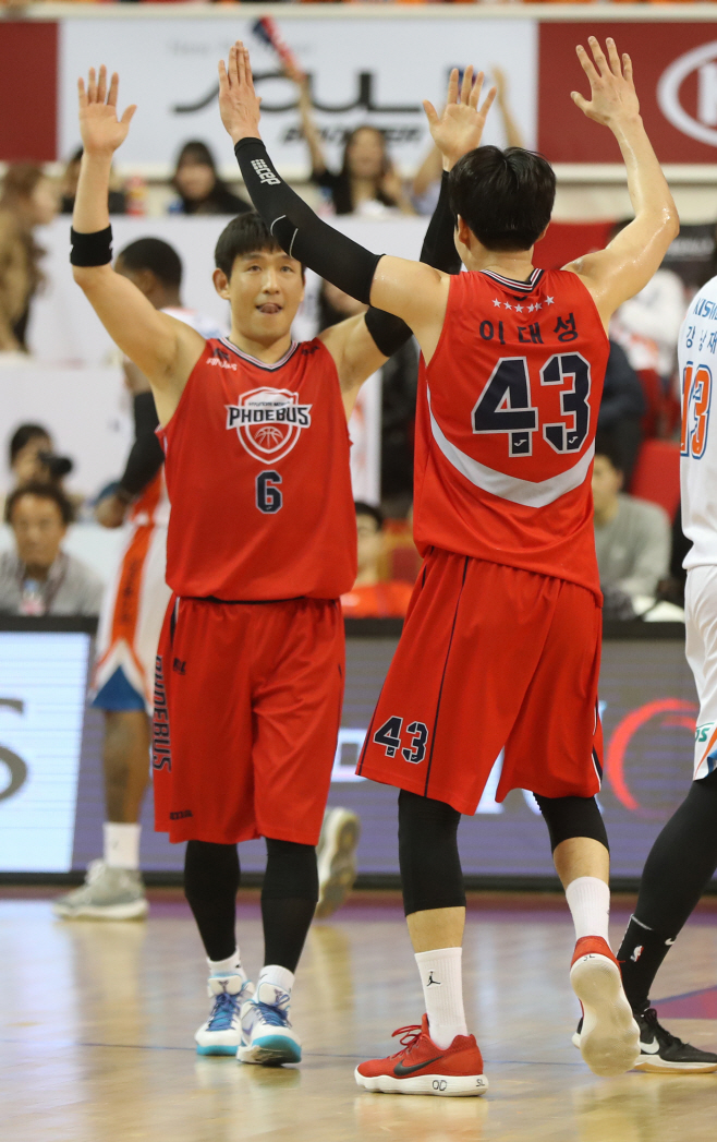 '이겼다'<YONHAP NO-2505>