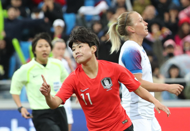 지소연 골!<YONHAP NO-3998>