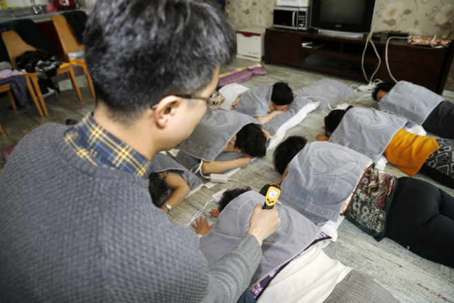 태안군, 해양치유자원 ‘소금’으로 ‘목·어깨 통증 완화한다