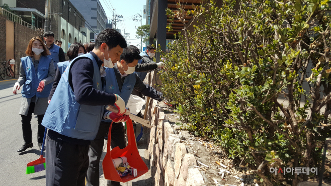 190404_E_기업시민실_사진_싸리비재능봉사단2-사본