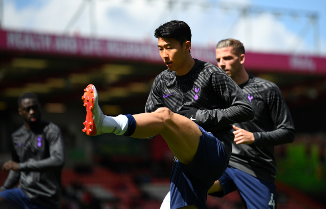 SOCCER-ENGLAND-BOU-TOT/ <YONHAP NO-3859> (REUTERS)