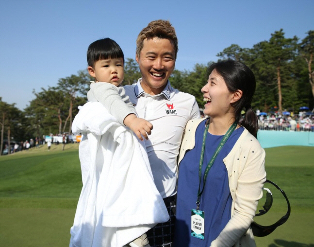이태희 가족 KPGA