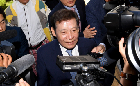 1심 선고 앞둔 윤장현 전 광주시장