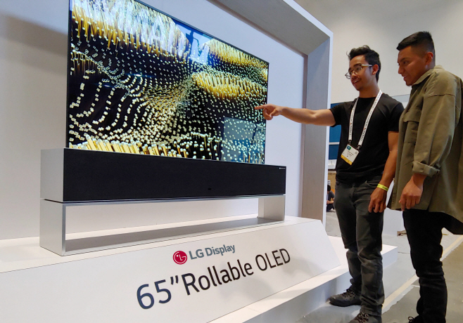 (사진) LG디스플레이 롤러블 TV
