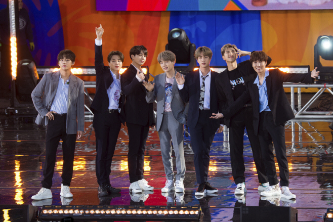 BTS Perform on ABC's 