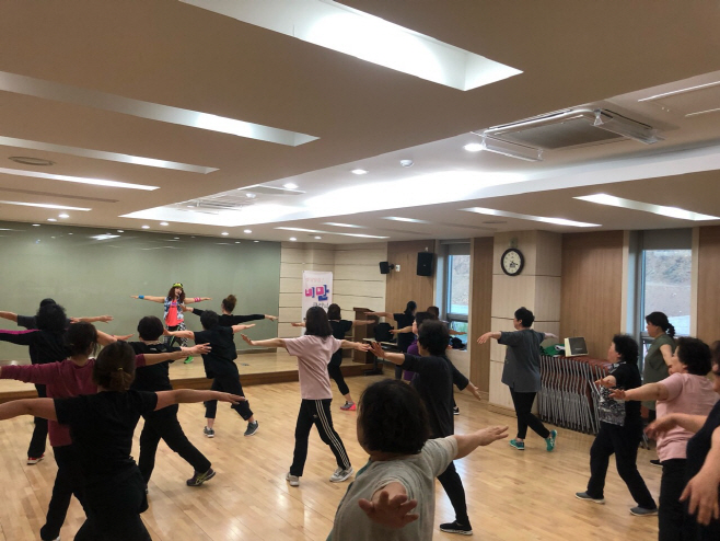 1-2. 사진(영양군 보건소, 2019년 뱃살탈출 프로그램 운영)