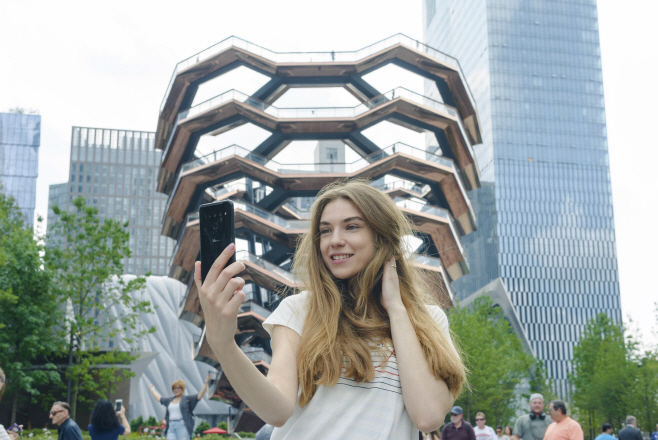 LG V50 ThinQ 미국출시00-