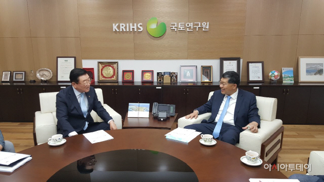 6월 4일(김석환 군수 국토연구원 방문)