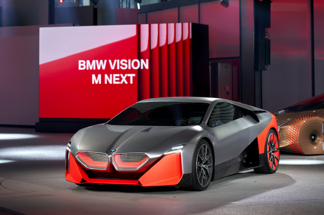 사진3-BMW Vision M NEXT 세계최초공개