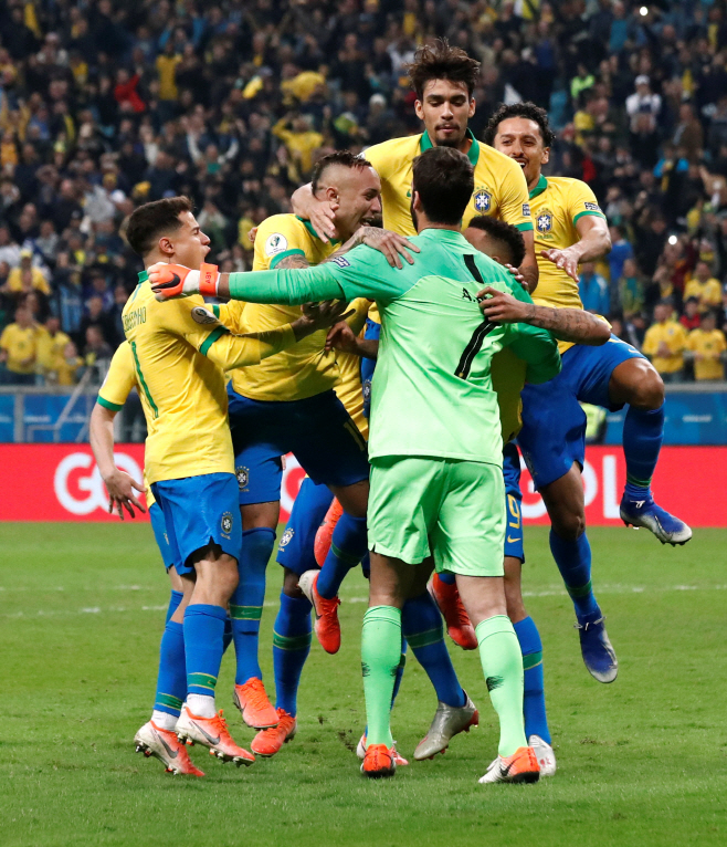 SOCCER-COPA-BRA-PRY/ <YONHAP NO-3226> (REUTERS)