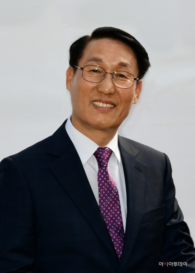 2일(이용록 홍성부군수)