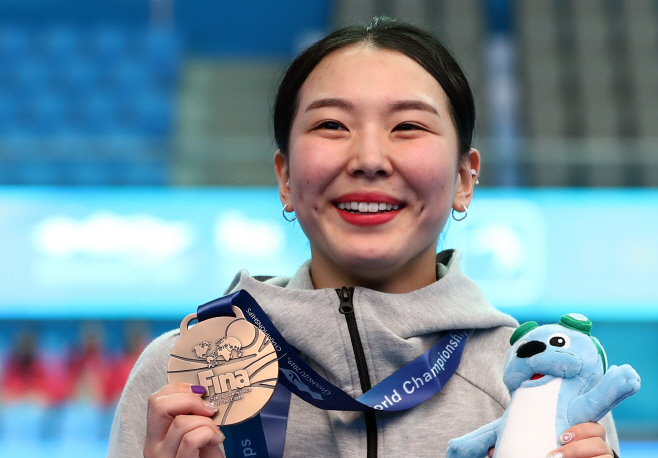 대회 첫 한국 메달, 김수지<YONHAP NO-3351>