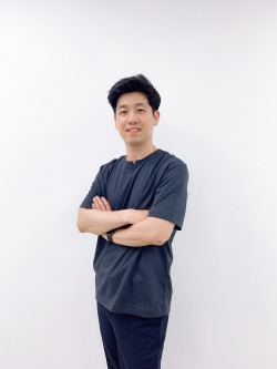 김동희