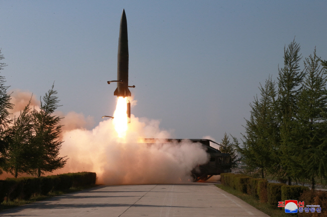 북한, 강원도 원산에서 신형 단거리 미사일 2발 발사