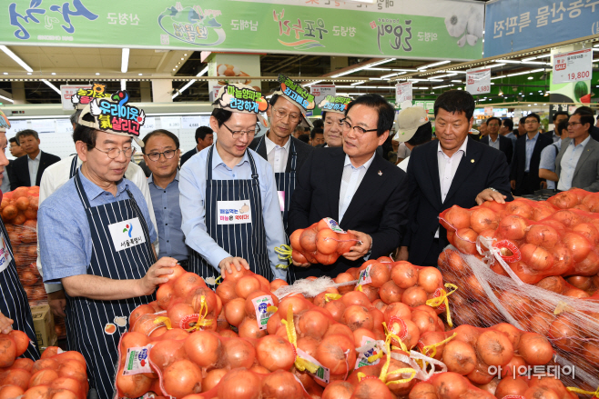 경남농산물 제값받기 및 직거래장터 운영 (1)