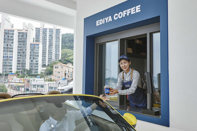 이디야커피_드라이브스루1