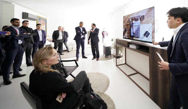 [사진1]LG 올레드 TV, 유럽 10개국서 '최고 TV' 석권