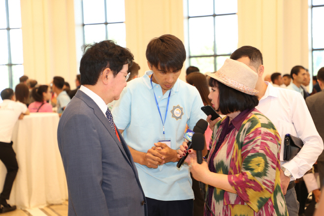 국제민족음악제현지인터뷰를권영세_안동시장