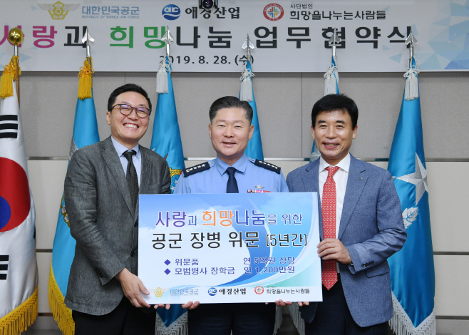 JYK_7189