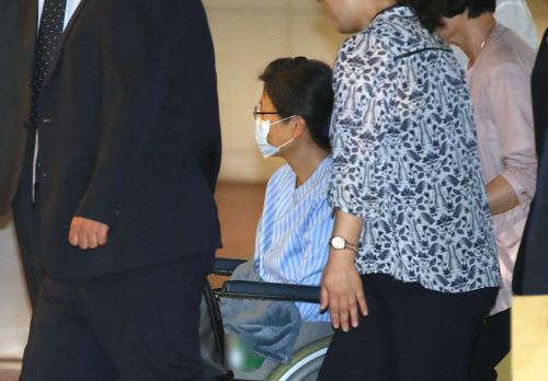 박근혜 전 대통령, 어깨 수술 위해 외부병원 입원
