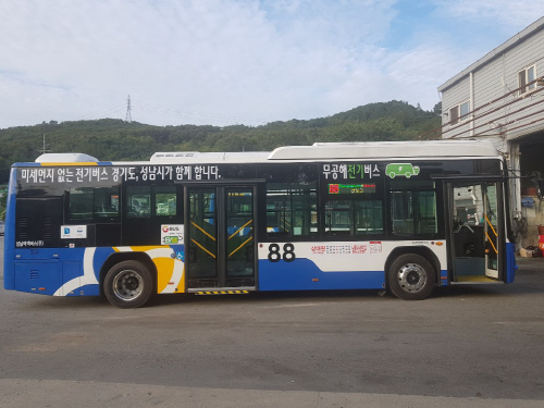 전기저상버스(좌)