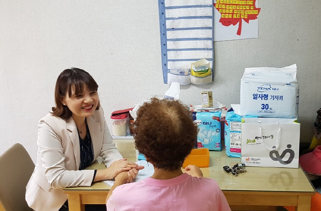 치매어르신 찾아가는 맞춤형사례관리 큰 호응
