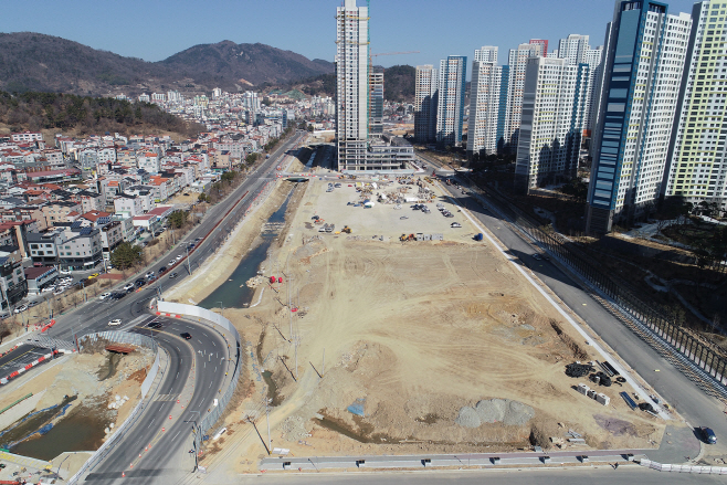 스타필드 창원 지역법인1