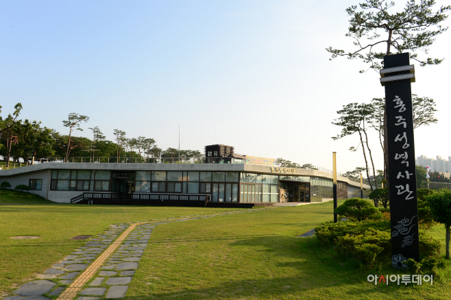 16일(홍주성역사관 외관 전경)