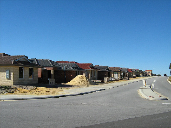 800px-Madeley_2008_houses_on_cooper_under_construction