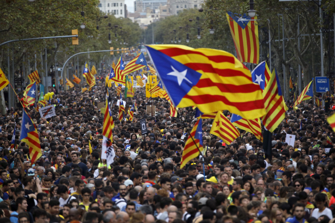 바르셀로나 시내 운집한 카탈루냐 시위대