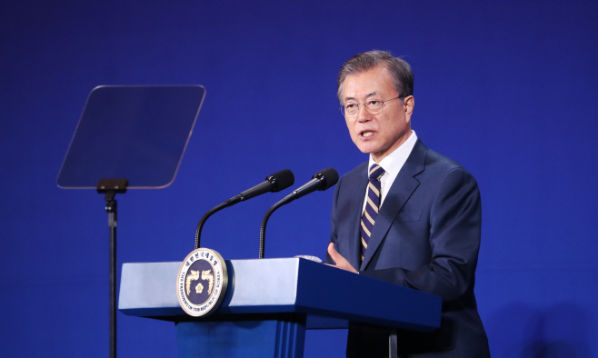 '군산형 일자리 상생협약식' 인사말 하는 문 대통령