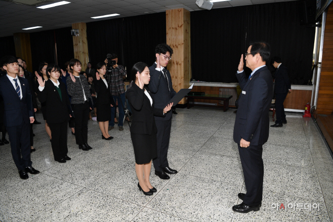창녕군 가족과 함께하는 신규공무원 임용식 개최 (1)