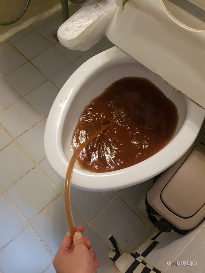 보일러배관_녹물사진 (1)