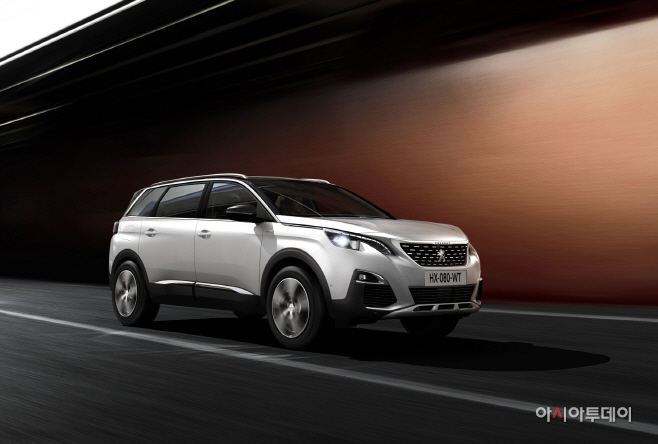 푸조 5008 SUV