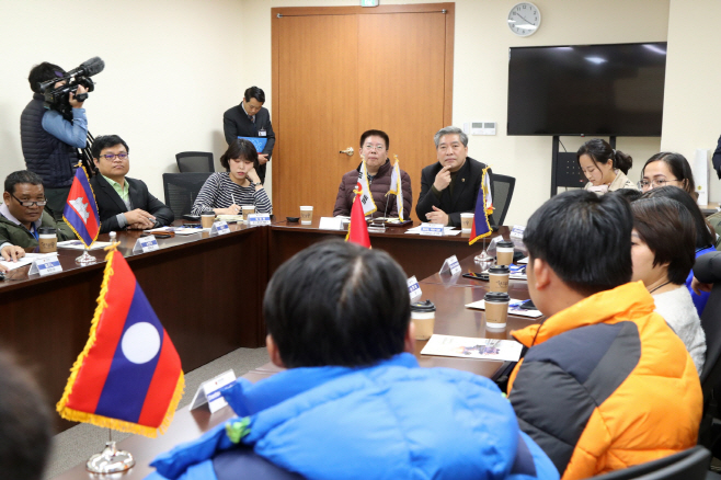 송한준 의장, 아시아 장애인 운동 활동가 연수단 접견