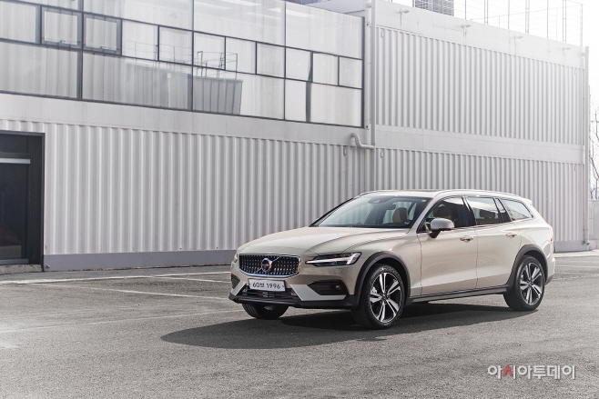 v60