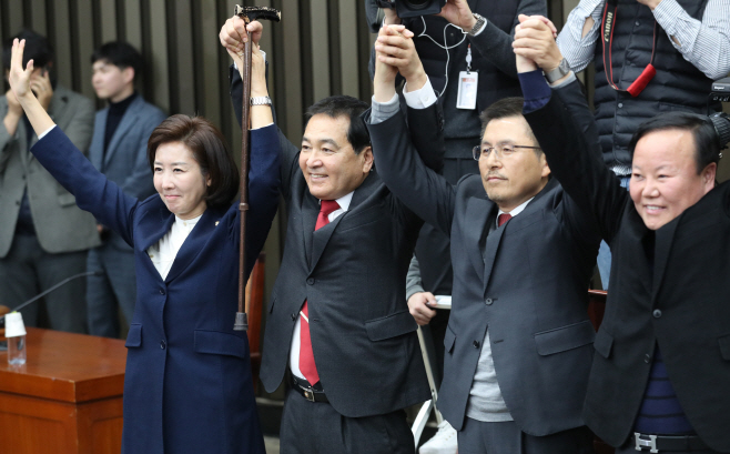 한국당 새 원내대표에 심재철 의원