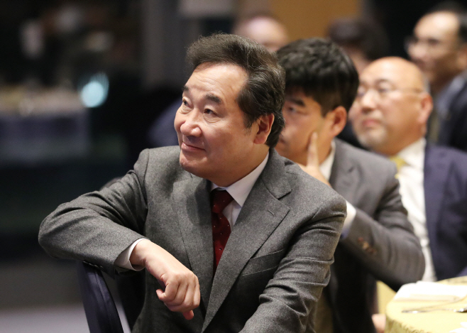 기자간담회 참석한 이낙연 국무총리