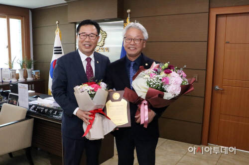 청도군의회의정봉사대상 (2)-박기호이경동