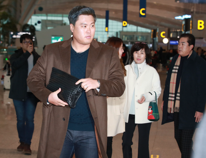 류현진, '이제는 토론토다'<YONHAP NO-0575>