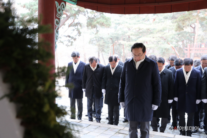 우리금융, 고객신뢰와 혁신으로 1등 종합금융그룹 달성