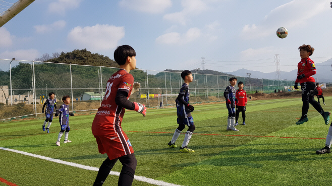 동계 전지훈련 열기로 후끈 (축구) (2)