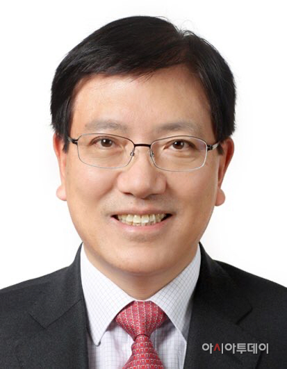 홍대문 신임감사 사진