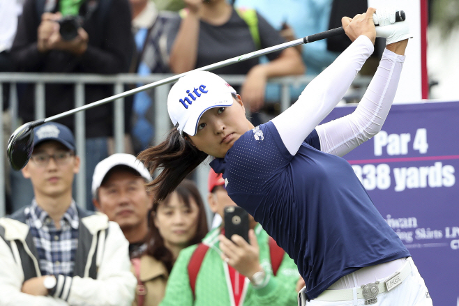 고진영, '타이완 스윙잉 스커츠' 첫... <YO (AP)