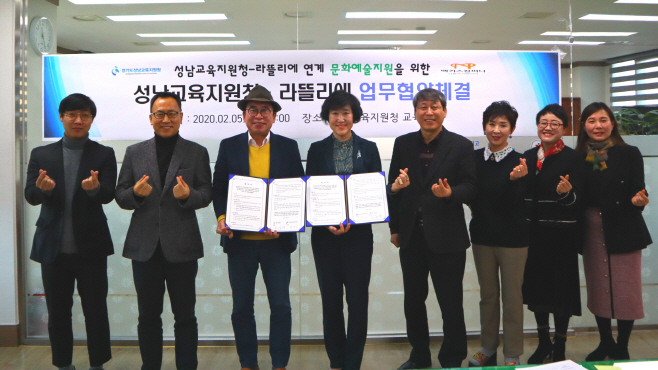 멕키스