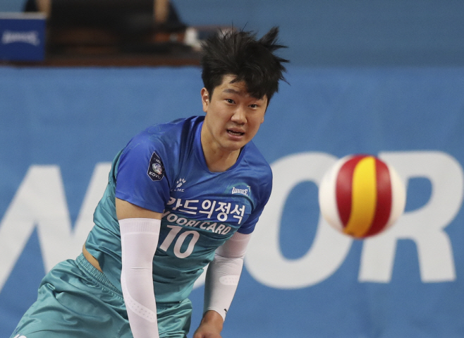 서브 득점 성공하는 나경복<YONHAP NO-5159>