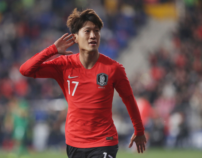 이청용 '골이다'<YONHAP NO-6340>