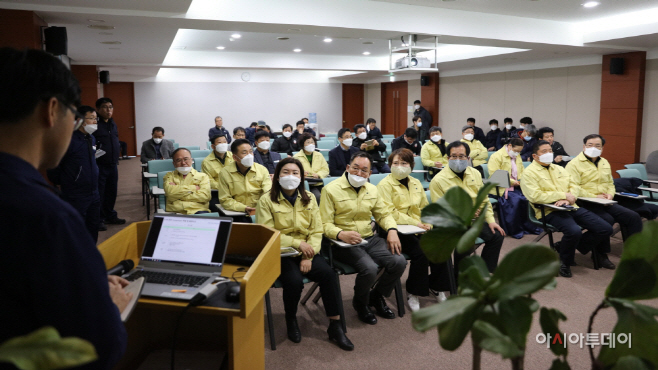 서산시의회, 롯데케미칼 폭발사고에 긴급 현장 방문
