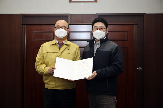 좌)문태곤대표_우)송인태 위원장