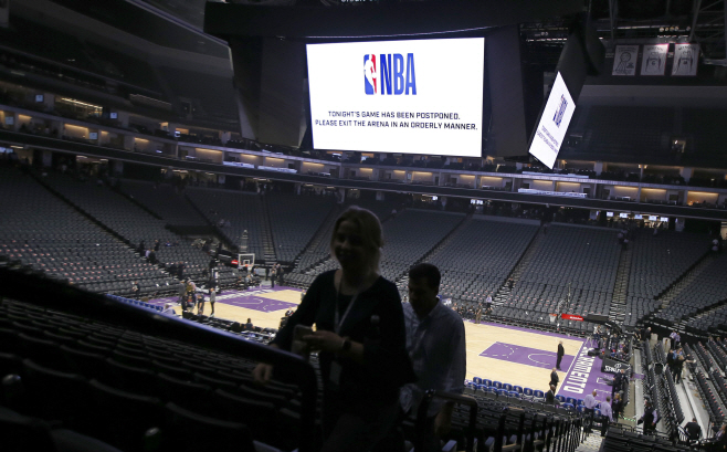 Virus Outbreak Pelicans Kings Postponed Basketball